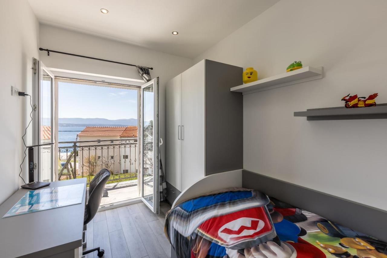 Apartments Petra Bol Exterior photo